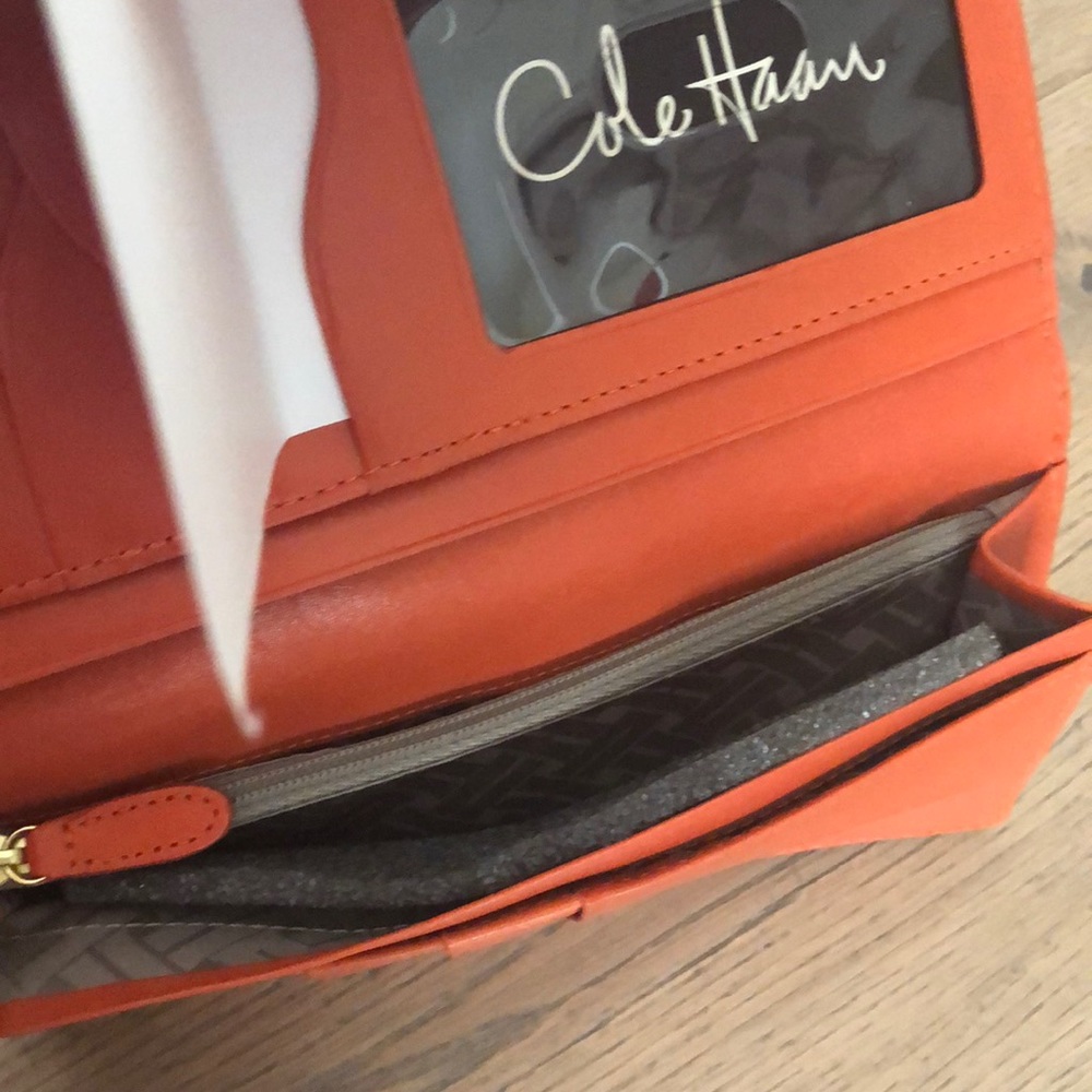 COLE HAAN Red Patent Leather Bifold Snap Flap Credit Card Wallet Clutch - Picture 8 of 11